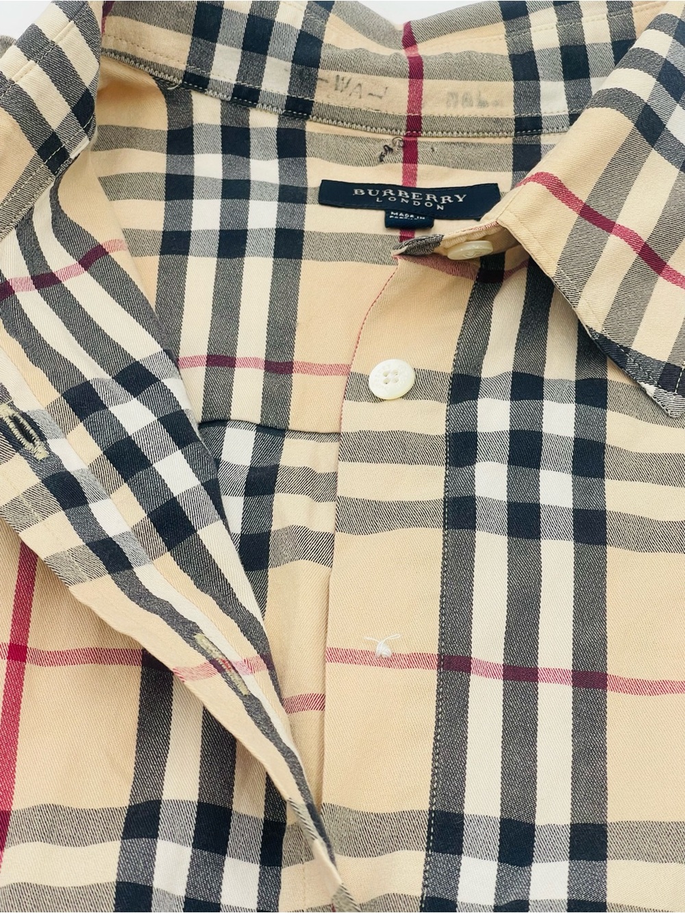 Burberry Classic Check Button-Down Women's Shirt - Beige/Black/Red size M - Picture 6 of 7